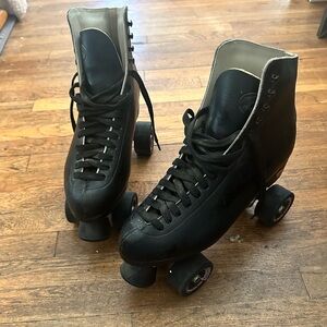 Riedell Sz. 10M/11W all Black Roller Skates *Barely Used*